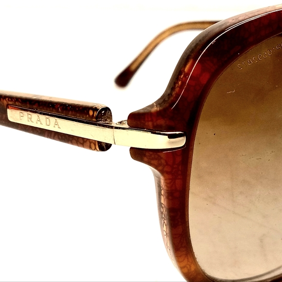 Authentic Prada Sunglasses SPR04N - Picture 2 of 6